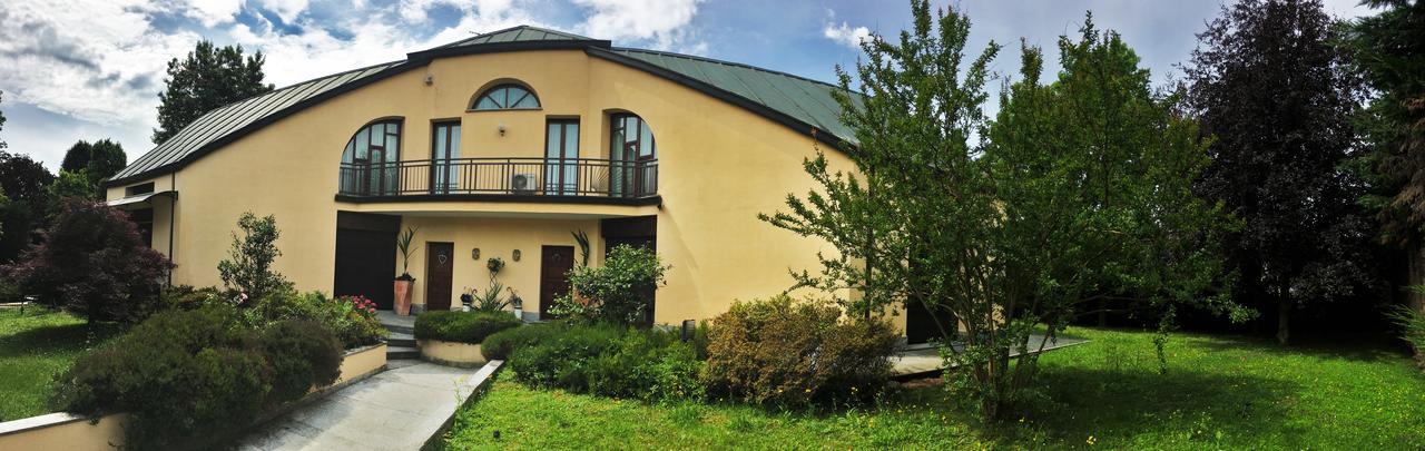 Villa Olivares Corbetta Ngoại thất bức ảnh